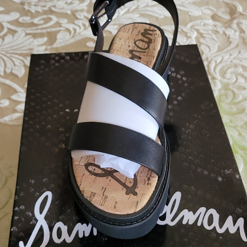 Shoes - Picture 4 of 5